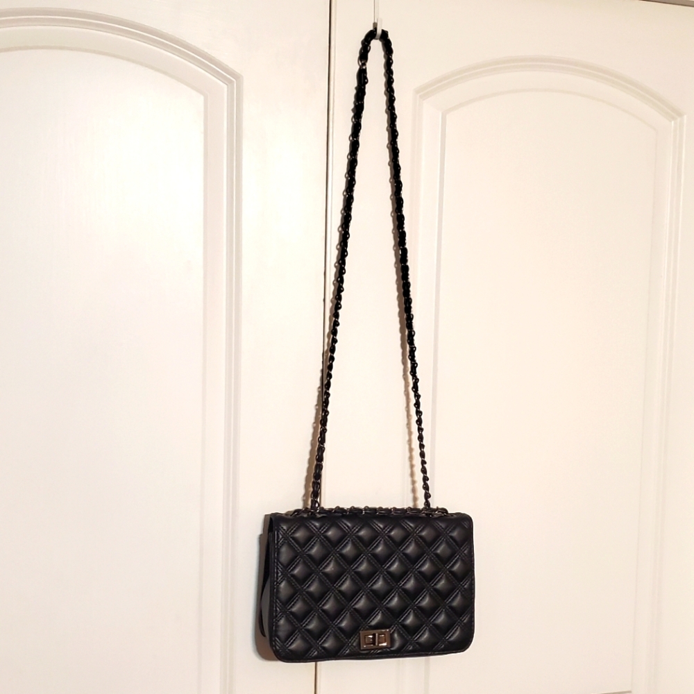 UNBRANDED Black Faux Leather Classic Quilted Flap Shoulder Bag Crossbody Purse.